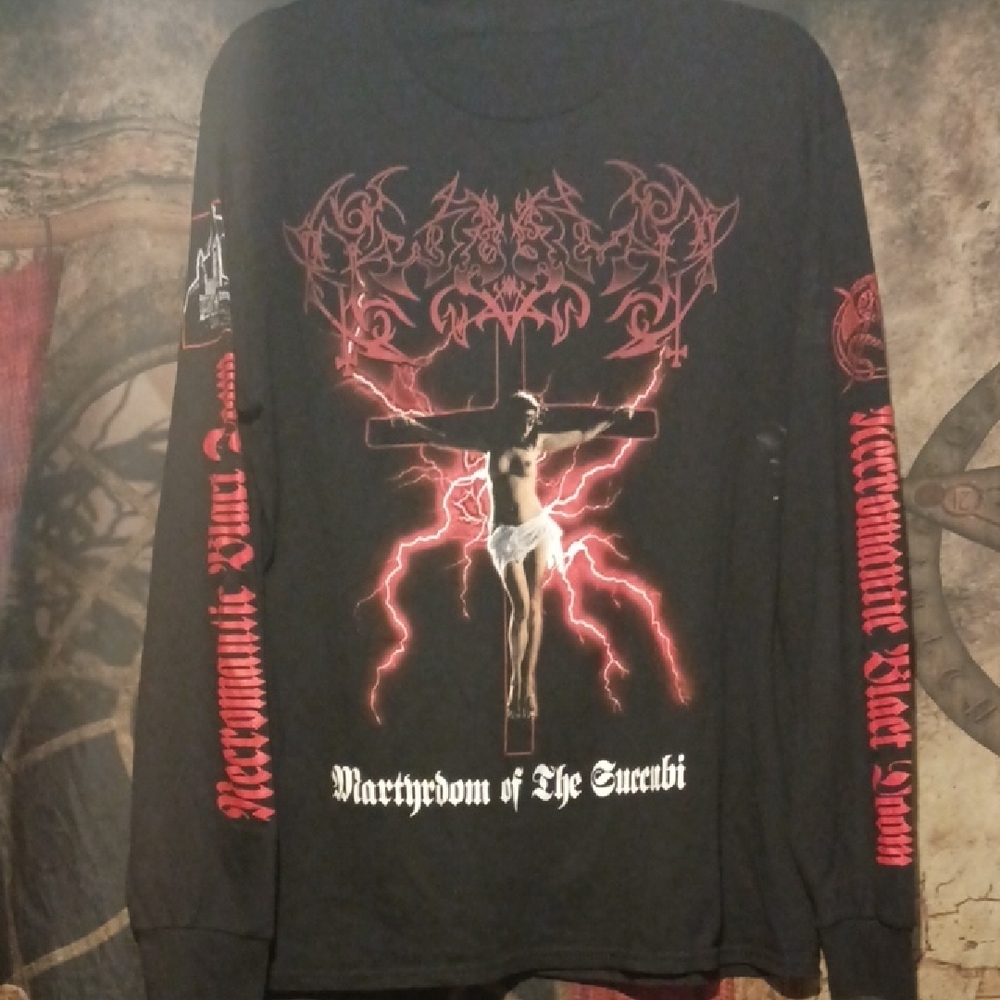 Worm Black and Red Graphic Long Sleeve Shirt